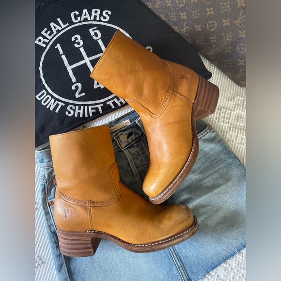 FRYE | Short Sunrise Campus Boots 10L - Picture 1 of 8